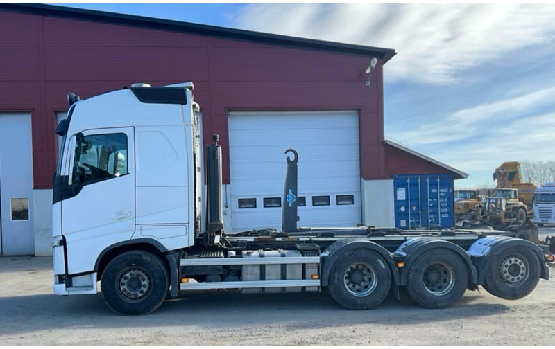 Volvo FH 540 / 8x4 / HIDASTIN / TULOSSA - Гаковий мультиліфт вантажівка: фото 3 Volvo FH 540 / 8x4 / HIDASTIN / TULOSSA - Гаковий мультиліфт вантажівка: фото 3
