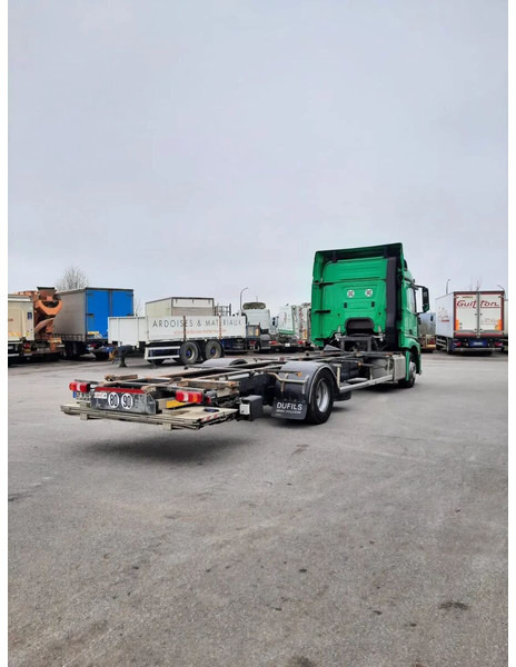 Mercedes-Benz Actros 1836 Chassis cab - Вантажівка шасі: фото 2 Mercedes-Benz Actros 1836 Chassis cab - Вантажівка шасі: фото 2