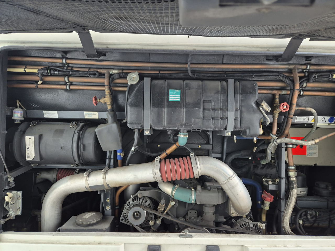 BOVA FUTURA 365 PR 4X2 - Туристичний автобус: фото 5 BOVA FUTURA 365 PR 4X2 - Туристичний автобус: фото 5