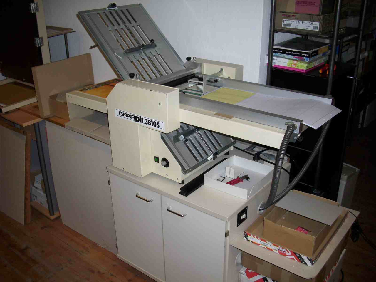Grafipli 3810 S folding machine - Фальцювальна машина: фото 1 Grafipli 3810 S folding machine - Фальцювальна машина: фото 1