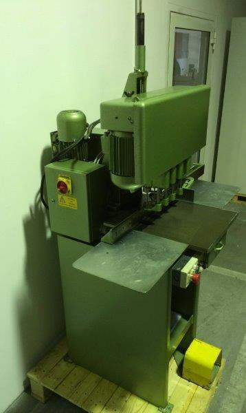 Hang 136-4 four spindle paper drilling machine - Друкарське обладнання: фото 3 Hang 136-4 four spindle paper drilling machine - Друкарське обладнання: фото 3