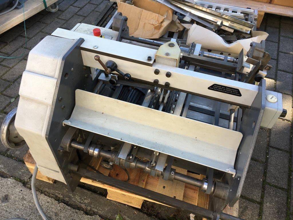 Heidelberg steel KBi 1-36 hook-in cross-fold unit - Фальцювальна машина: фото 4 Heidelberg steel KBi 1-36 hook-in cross-fold unit - Фальцювальна машина: фото 4