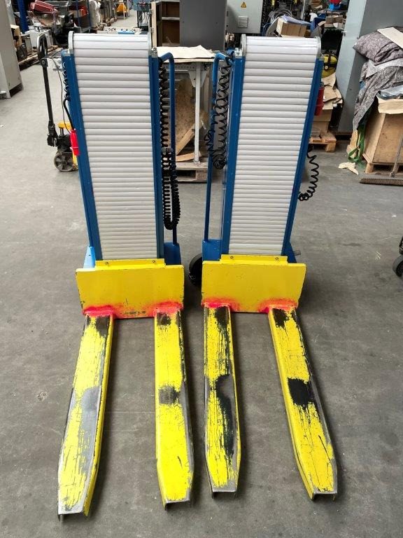 Two electric pallet lifters Butler 1200 - Візок: фото 3 Two electric pallet lifters Butler 1200 - Візок: фото 3