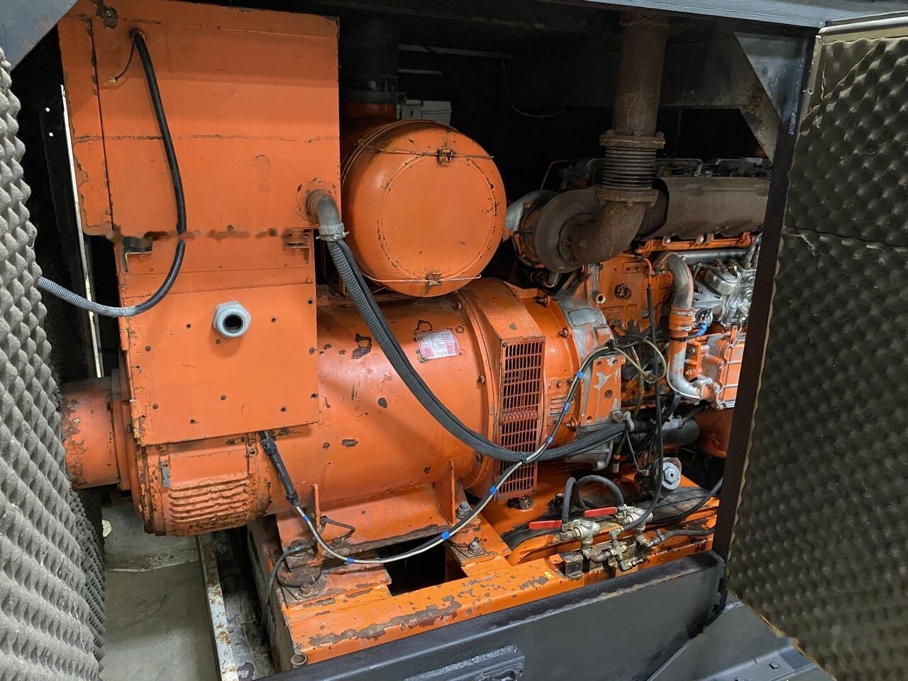 IVECO 250 kVa 8210SRI - Електричний генератор: фото 4 IVECO 250 kVa 8210SRI - Електричний генератор: фото 4