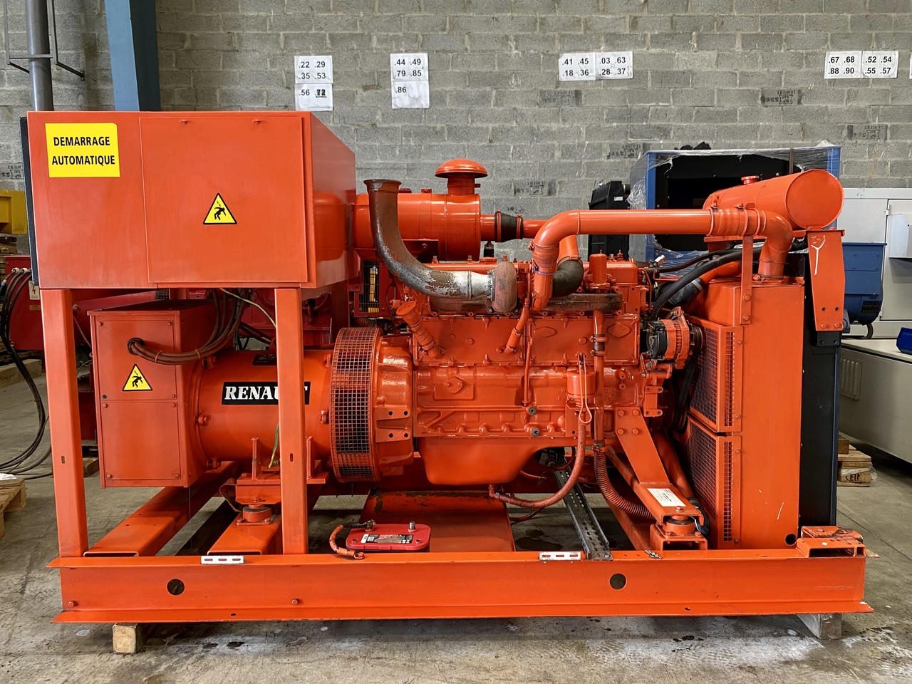 RENAULT 115 kVa diesel - Електричний генератор: фото 1 RENAULT 115 kVa diesel - Електричний генератор: фото 1