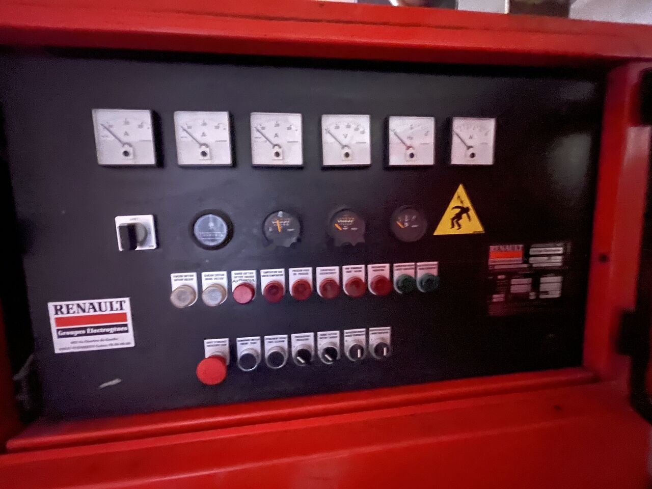 Renault 220 kVa - Електричний генератор: фото 4 Renault 220 kVa - Електричний генератор: фото 4