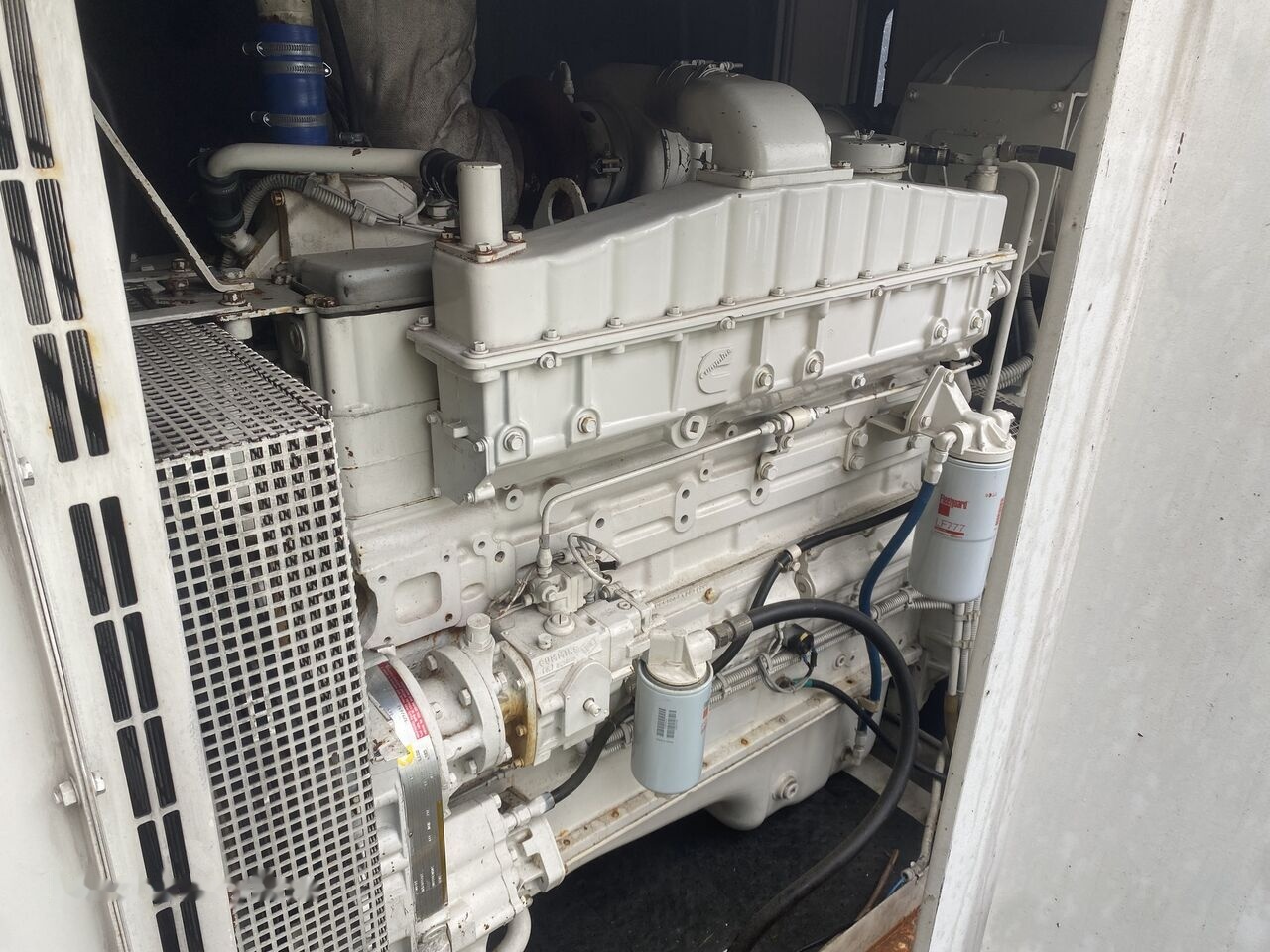 SDMO 330 kVa Cummins - Електричний генератор: фото 2 SDMO 330 kVa Cummins - Електричний генератор: фото 2