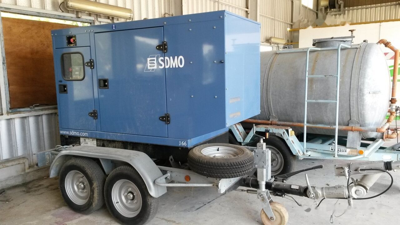 SDMO 70 kVa John Deere - Електричний генератор: фото 1 SDMO 70 kVa John Deere - Електричний генератор: фото 1