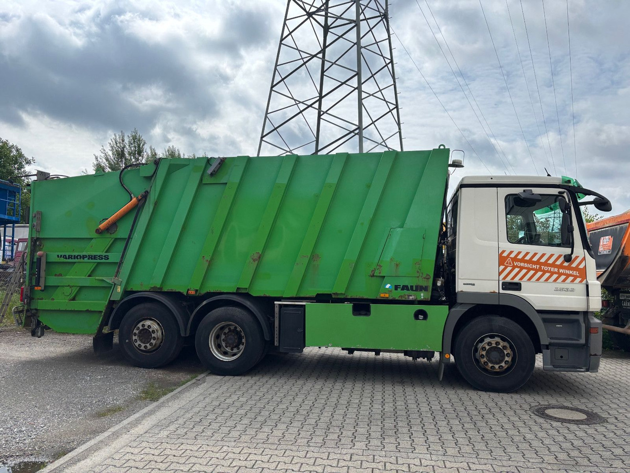 Mercedes-Benz 2532L EU5/Zöller Schüttung/VarioPress/Blatt-Luft - Сміттєвози: фото 2 Mercedes-Benz 2532L EU5/Zöller Schüttung/VarioPress/Blatt-Luft - Сміттєвози: фото 2