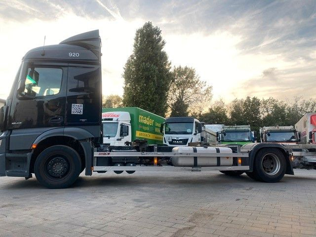 Mercedes-Benz Actros 1842 BDF LBW 1845 2x - Контейнеровоз/ Змінний кузов вантажівка: фото 2 Mercedes-Benz Actros 1842 BDF LBW 1845 2x - Контейнеровоз/ Змінний кузов вантажівка: фото 2