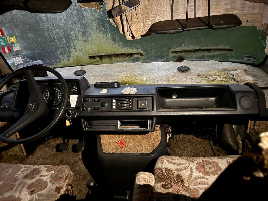 Mercedes-Benz Hymermobil 601 D 28 - Інтегрований автобудинок: фото 4 Mercedes-Benz Hymermobil 601 D 28 - Інтегрований автобудинок: фото 4