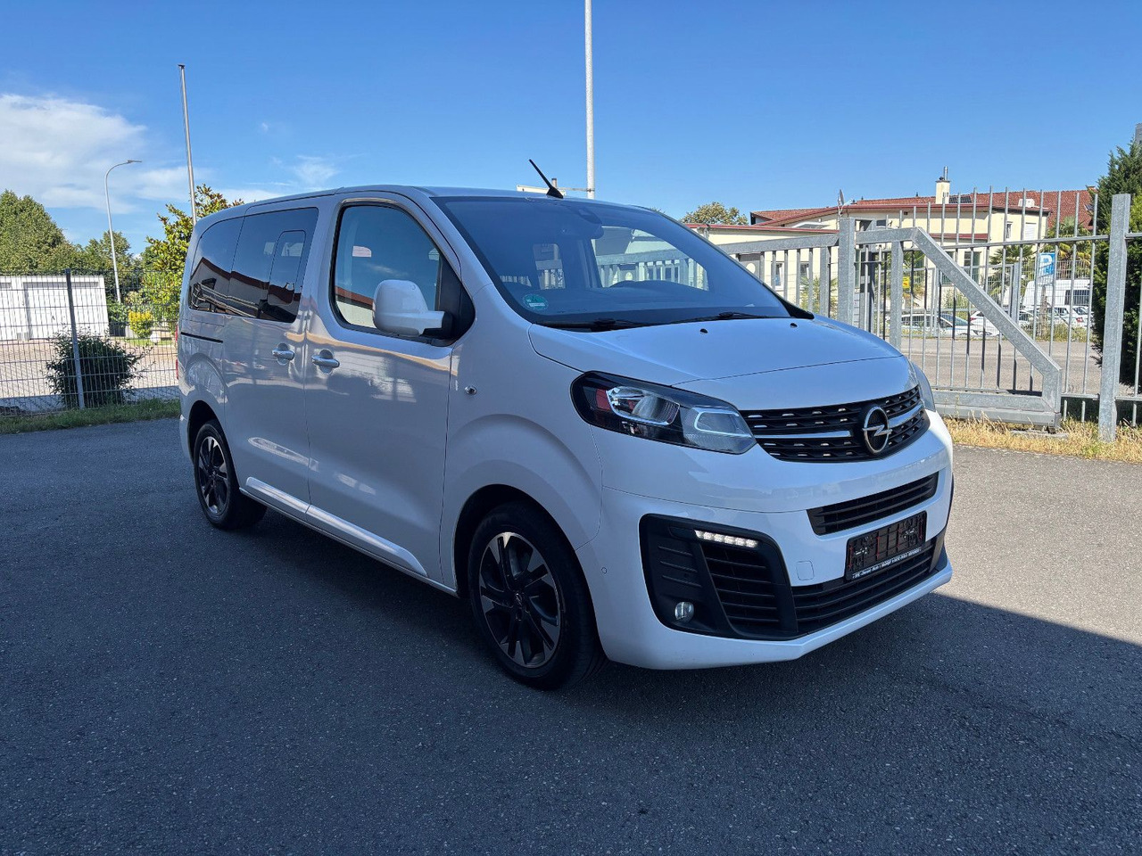 Opel Zafira Life Edition S/HU neu - Пасажирський фургон: фото 2 Opel Zafira Life Edition S/HU neu - Пасажирський фургон: фото 2