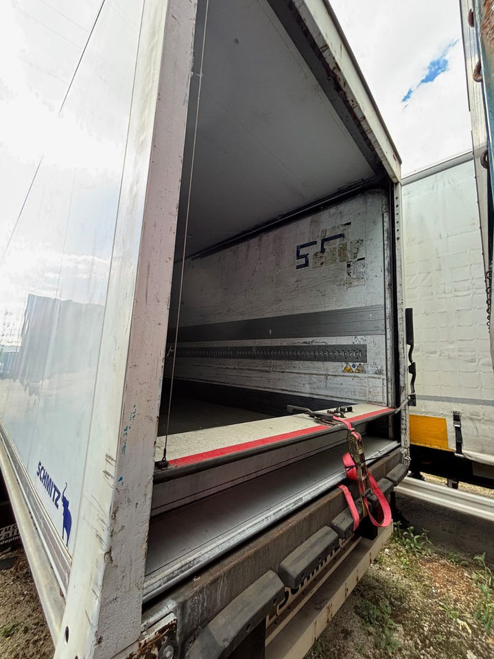 Schmitz Cargobull SKO18/L-13 Luft/Scheibenbremse - Закритий кузов напівпричіп: фото 3 Schmitz Cargobull SKO18/L-13 Luft/Scheibenbremse - Закритий кузов напівпричіп: фото 3