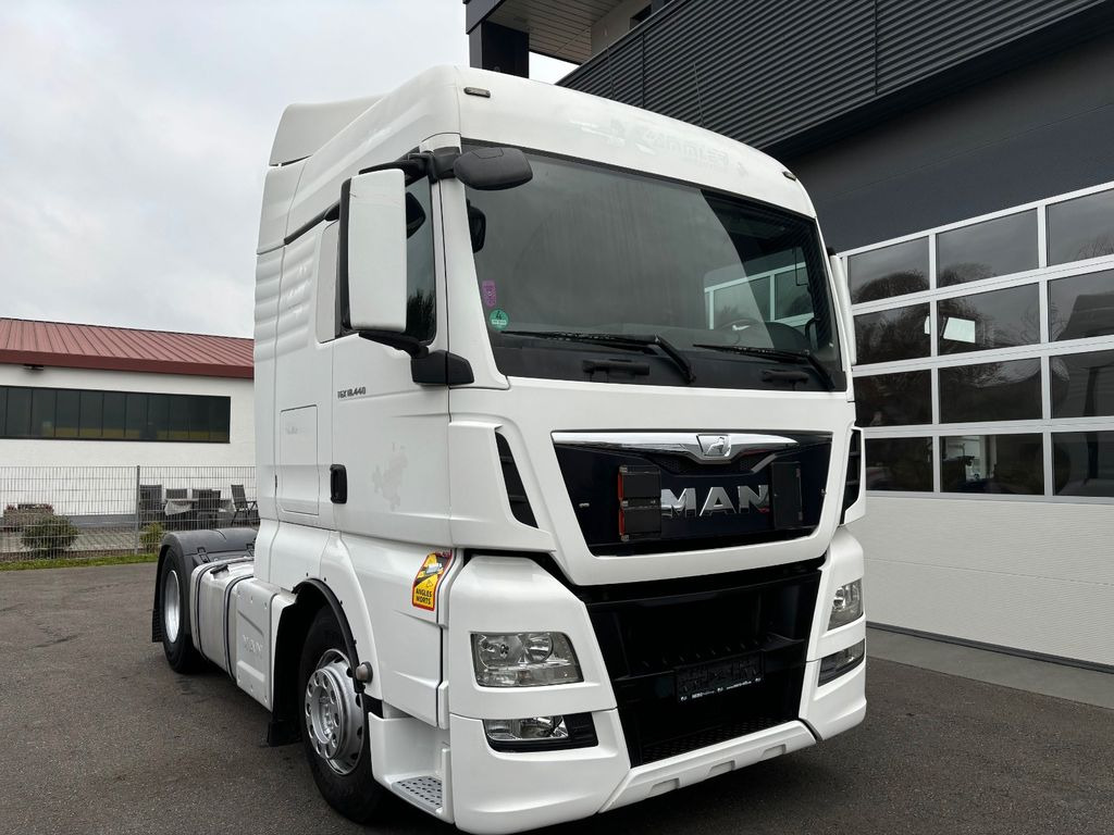 MAN TGX 18.440 480 Retarder/NAVI/2 Tanks/Standheiz MAN TGX 18.440 480 Retarder/NAVI/2 Tanks/Standheiz - Тягач: фото 5 MAN TGX 18.440 480 Retarder/NAVI/2 Tanks/Standheiz MAN TGX 18.440 480 Retarder/NAVI/2 Tanks/Standheiz - Тягач: фото 5