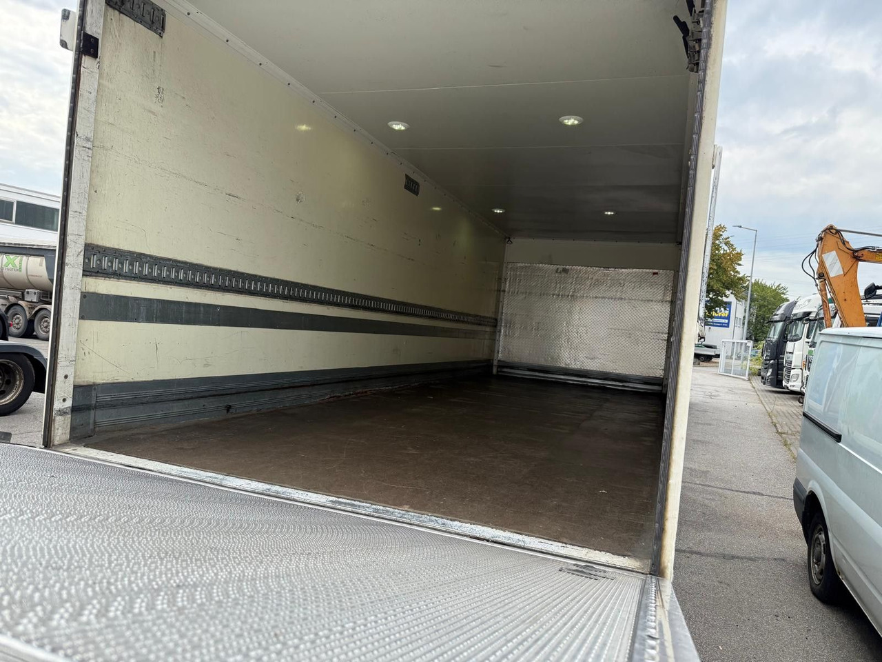 Walther Kamera/LBW/Luft/Scheiben - Закритий кузов причіп: фото 5 Walther Kamera/LBW/Luft/Scheiben - Закритий кузов причіп: фото 5