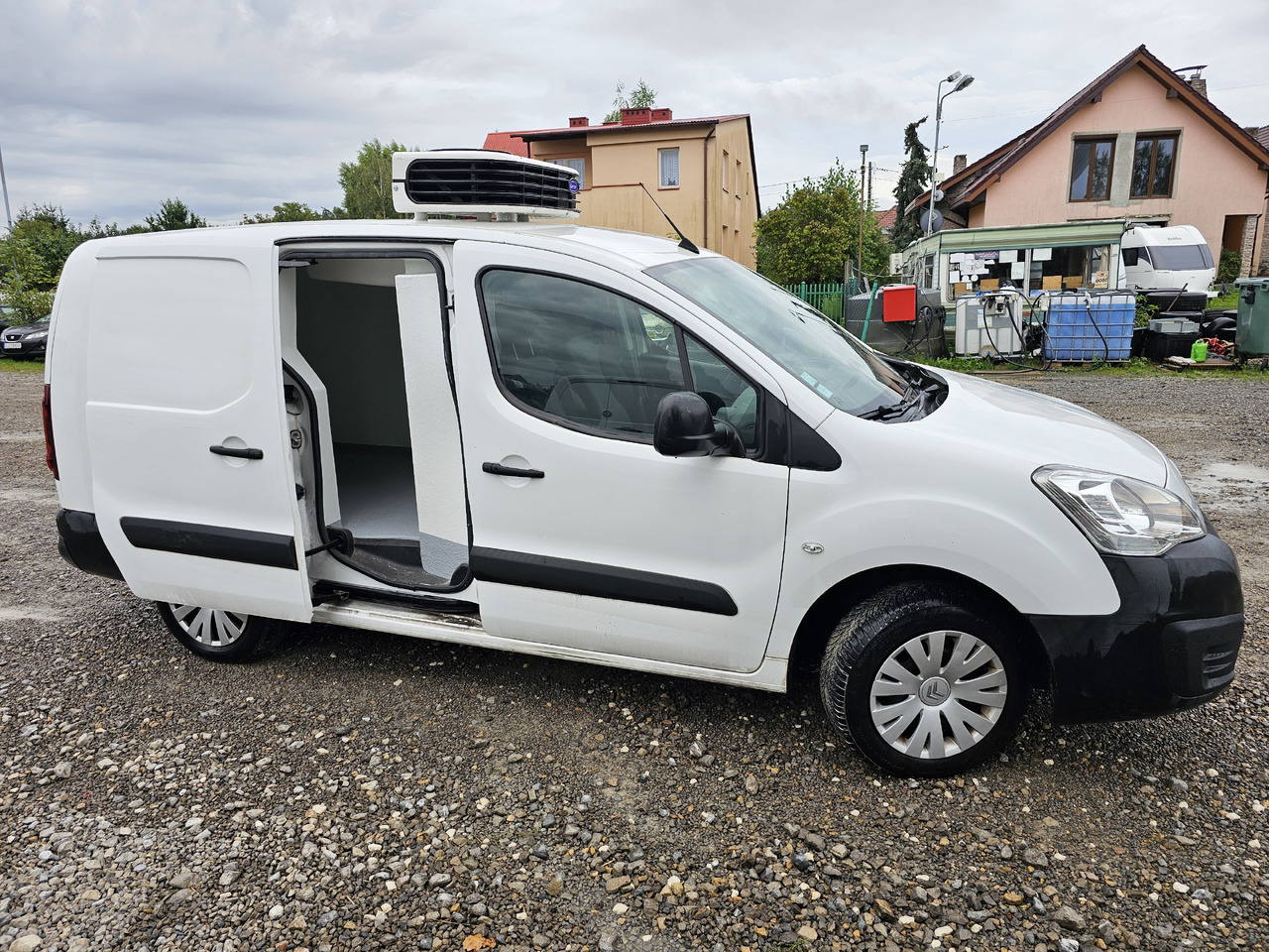 CITROËN Berlingo long chlodnia mroznia carrier Klima EURO6 - Фургон-рефрижератор: фото 1 CITROËN Berlingo long chlodnia mroznia carrier Klima EURO6 - Фургон-рефрижератор: фото 1