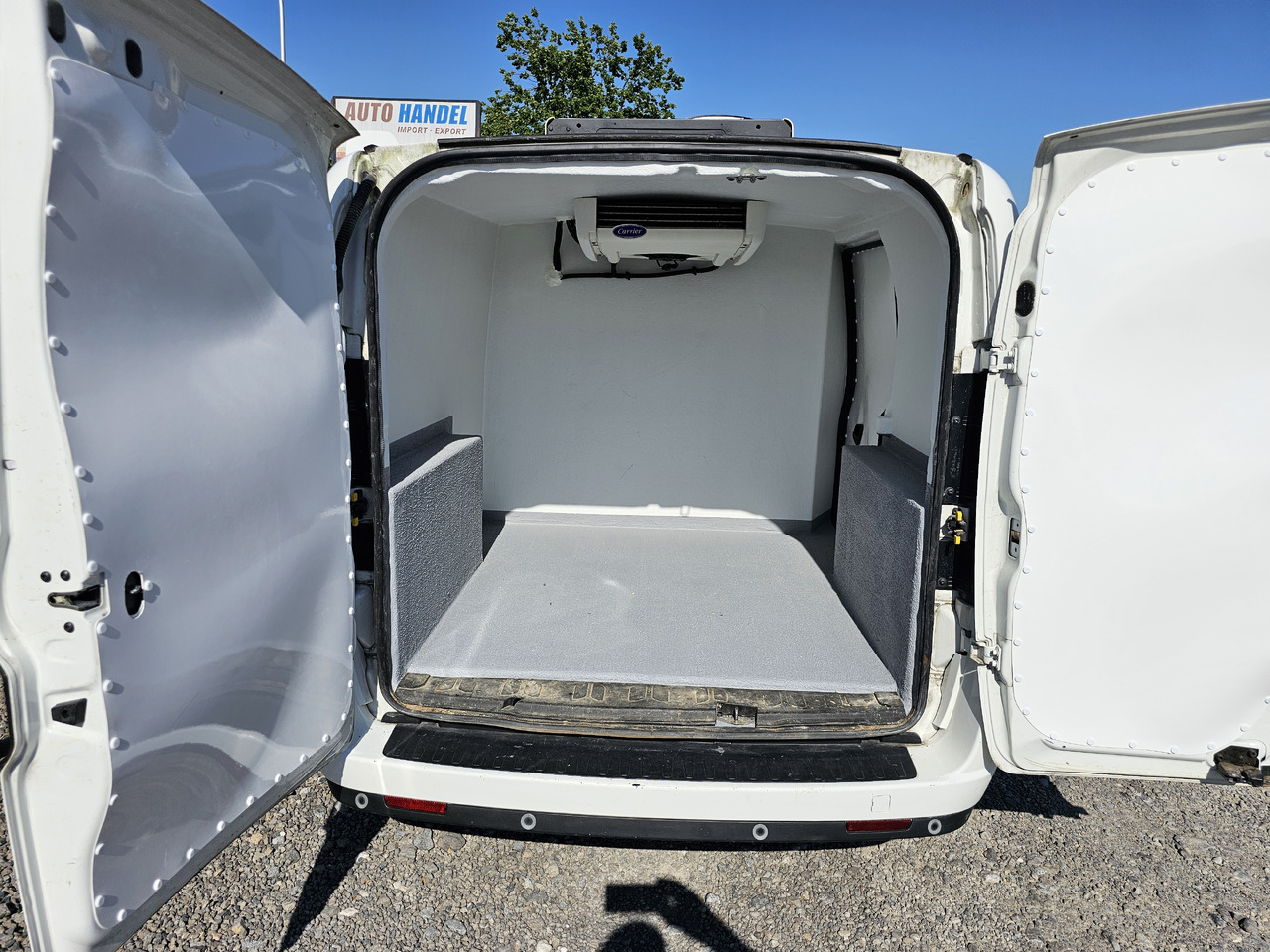 FIAT DOBLO CHLODNIA MROZNIA CARRIER KLIMA EURO6 - Фургон-рефрижератор: фото 2 FIAT DOBLO CHLODNIA MROZNIA CARRIER KLIMA EURO6 - Фургон-рефрижератор: фото 2
