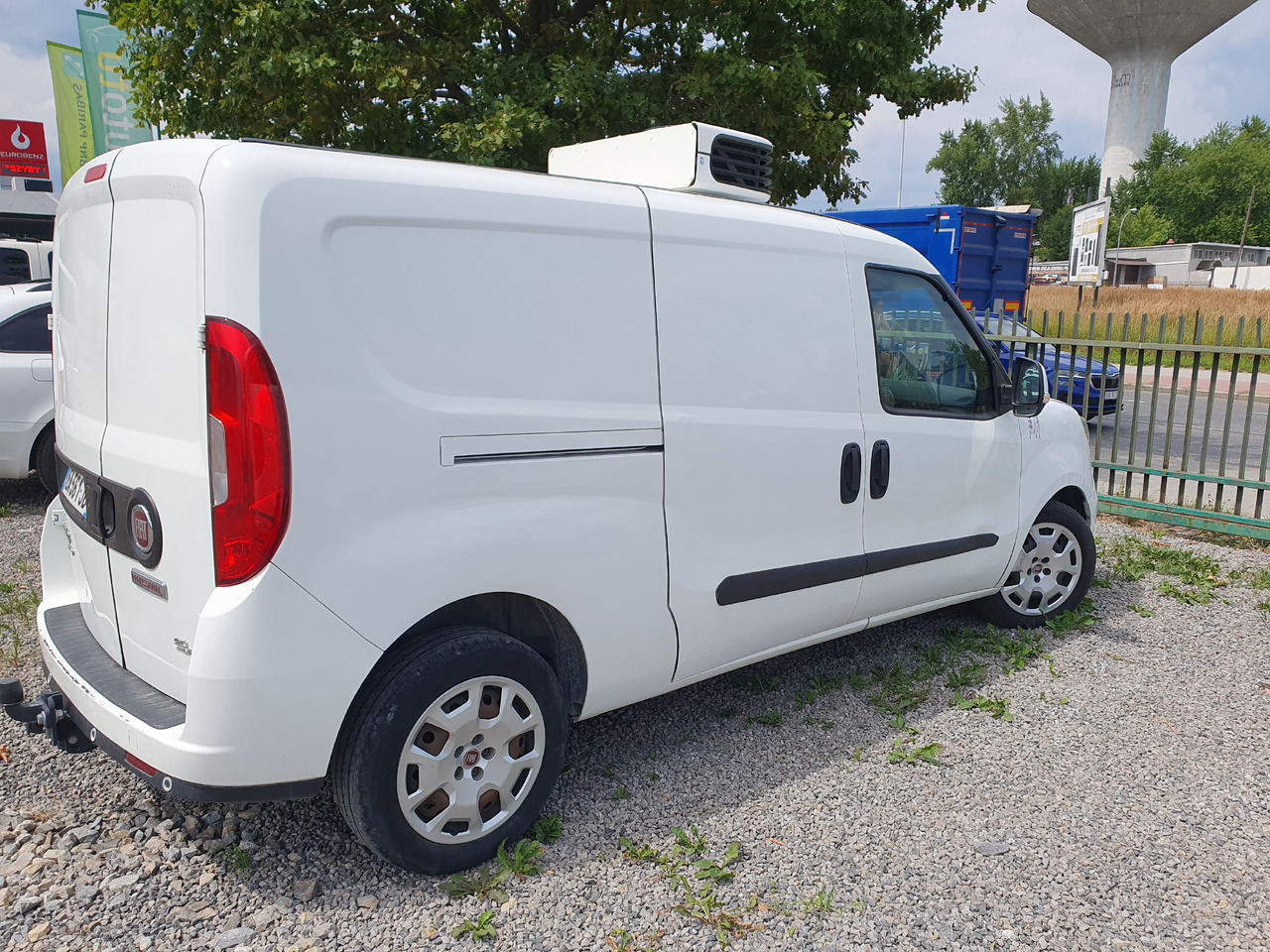 FIAT DOBLO LONG CHLODNIA carrier KLIMA EURO6 - Фургон-рефрижератор: фото 2 FIAT DOBLO LONG CHLODNIA carrier KLIMA EURO6 - Фургон-рефрижератор: фото 2