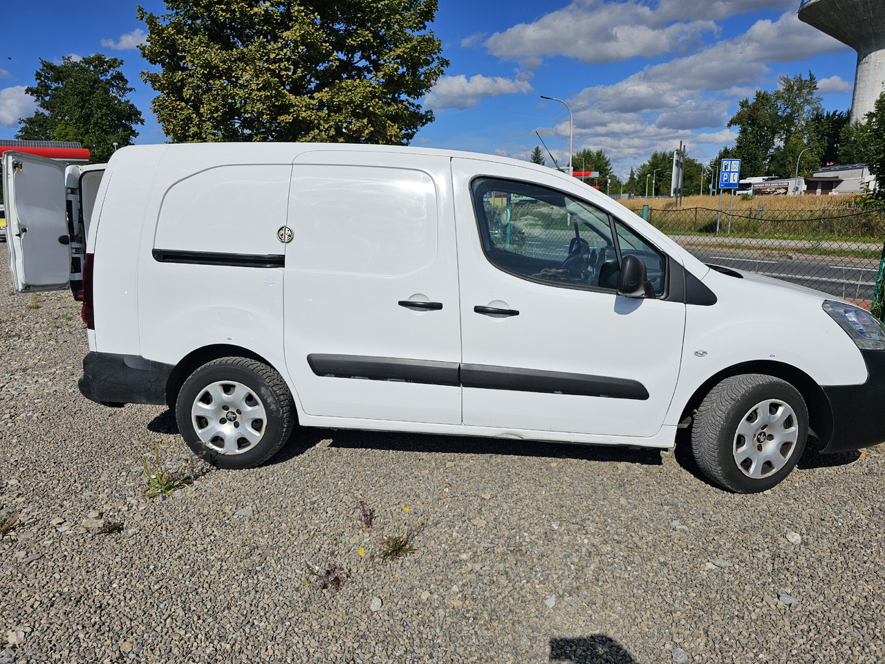 PEUGEOT PARTNER MAXI LONG FURGON KLIMA NAVI KAMERA EURO6 - Легковий фургон: фото 2 PEUGEOT PARTNER MAXI LONG FURGON KLIMA NAVI KAMERA EURO6 - Легковий фургон: фото 2