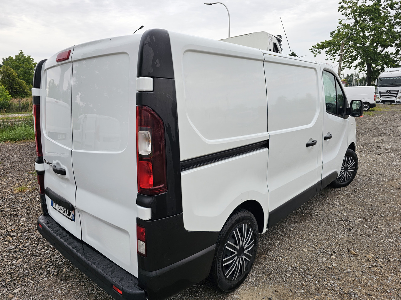 RENAULT TRAFIC CHLODNIA MROZNIA CARRIER+230V KLIMA EURO6 - Фургон-рефрижератор: фото 4 RENAULT TRAFIC CHLODNIA MROZNIA CARRIER+230V KLIMA EURO6 - Фургон-рефрижератор: фото 4