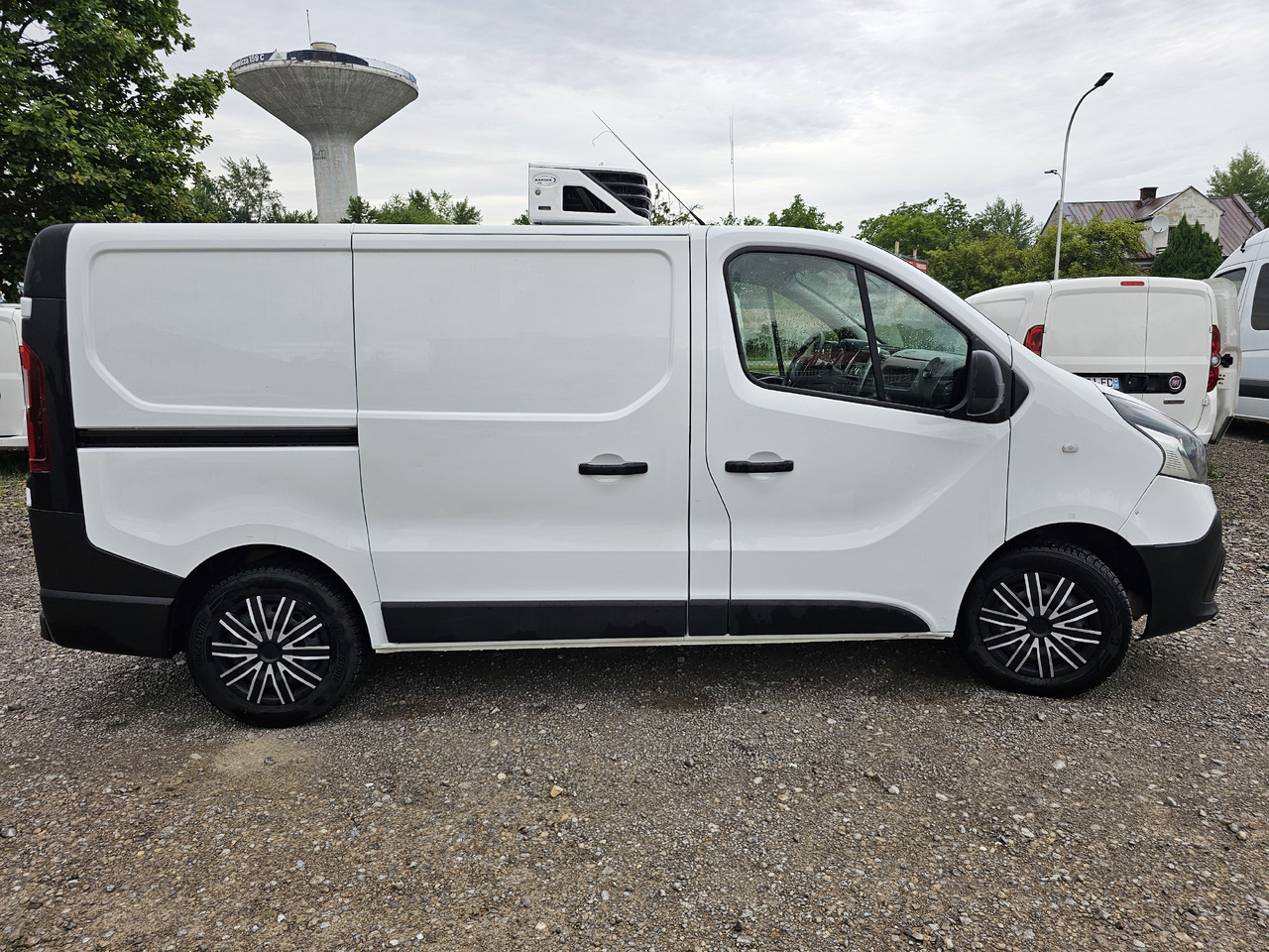 RENAULT TRAFIC CHLODNIA MROZNIA CARRIER+230V KLIMA EURO6 - Фургон-рефрижератор: фото 3 RENAULT TRAFIC CHLODNIA MROZNIA CARRIER+230V KLIMA EURO6 - Фургон-рефрижератор: фото 3