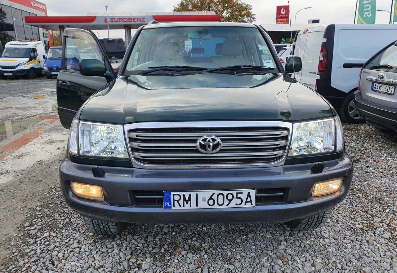 Toyota LAND CRUISER 100 4,2 TD KLIMA 7 OSOB - Позашляховик: фото 3 Toyota LAND CRUISER 100 4,2 TD KLIMA 7 OSOB - Позашляховик: фото 3