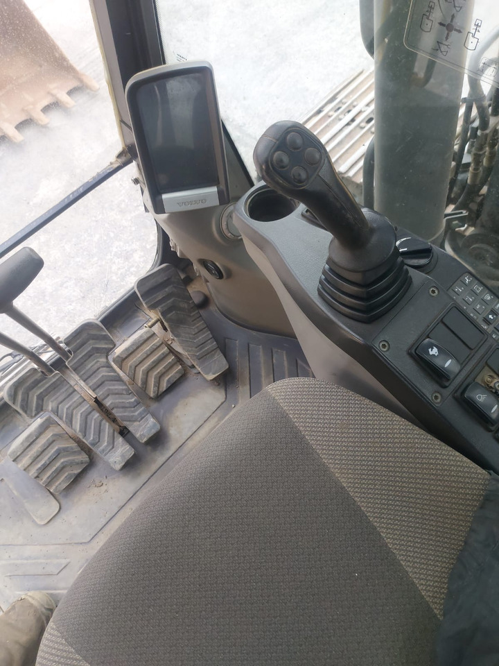 Гусеничний екскаватор Volvo EC 140 DL: фото 11