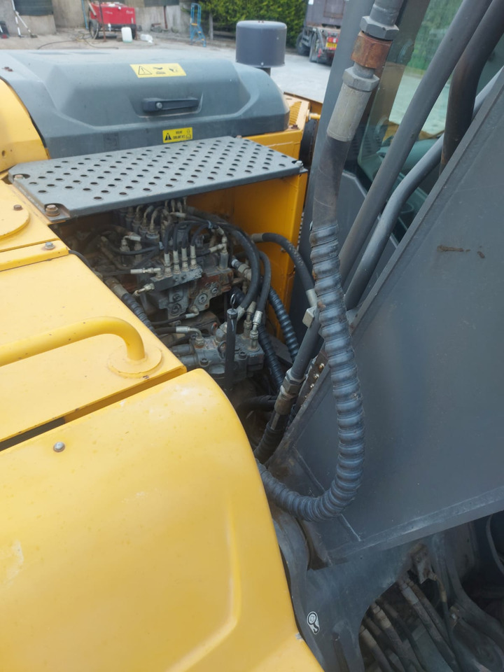 Гусеничний екскаватор Volvo EC 140 DL: фото 12