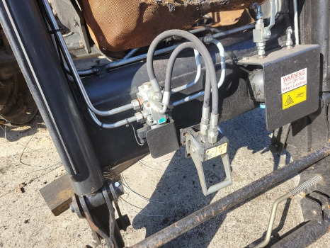 Case Mxm120, Mxm140, Mxm130 New Holland Tm120, Tm140, Tm150 Rossmore Loader - Фронтальний навантажувач для трактора: фото 4 Case Mxm120, Mxm140, Mxm130 New Holland Tm120, Tm140, Tm150 Rossmore Loader - Фронтальний навантажувач для трактора: фото 4