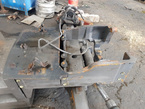Claas Ares 656rc, Ares 500, 600, 800, Front Axle Support 7700042108, 7700098196 - Передня вісь: фото 1 Claas Ares 656rc, Ares 500, 600, 800, Front Axle Support 7700042108, 7700098196 - Передня вісь: фото 1