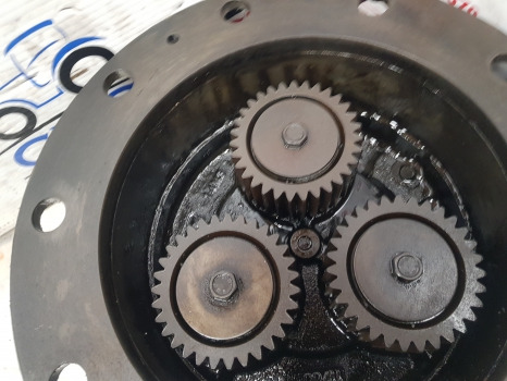 Claas Ares 836 Front Axle Planetary Gear Z31 Holder 6000103811, 146260 - Передня вісь: фото 3 Claas Ares 836 Front Axle Planetary Gear Z31 Holder 6000103811, 146260 - Передня вісь: фото 3