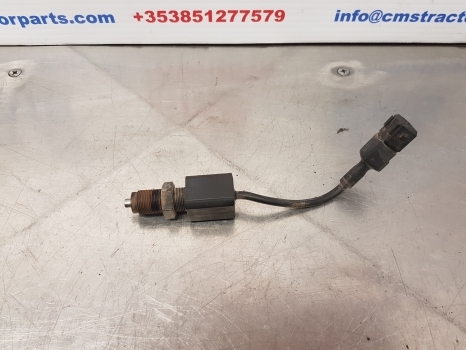 Claas Arion 640, 500, 600 Cmatic, Hexashift Brake Sensor 770006322, 835898 - Давач в категорії Трактори: фото 1 Claas Arion 640, 500, 600 Cmatic, Hexashift Brake Sensor 770006322, 835898 - Давач в категорії Трактори: фото 1