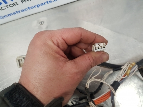 Кабелі/ Дроти в категорії Трактори Claas Arion 640, 950, 900, 880, Axion 500,600 Wiring Loom 0026075263, 0026075261: фото 10