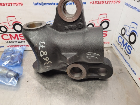 Передня вісь Claas Case Mccormick Carraro Si Front Axle Swivel Housing Lhs 11659, 066656: фото 6