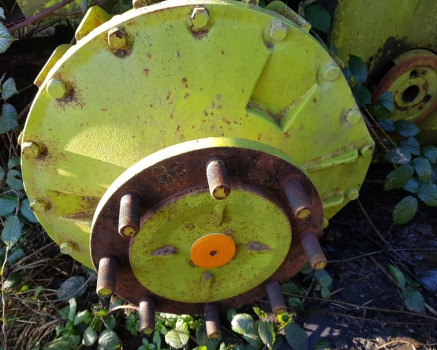 Claas Dominator 86 Front Axle Hub Lhs Complete 197344.2 - Передня вісь: фото 3 Claas Dominator 86 Front Axle Hub Lhs Complete 197344.2 - Передня вісь: фото 3