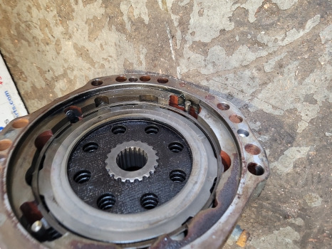 Claas Scorpion 732, 736, 741 Front Axle Housing Lhs Rhs 12380507, 0019215710 - Передня вісь: фото 4 Claas Scorpion 732, 736, 741 Front Axle Housing Lhs Rhs 12380507, 0019215710 - Передня вісь: фото 4
