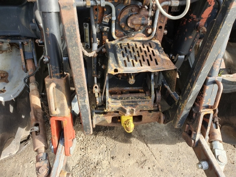 Deutz Agrotron 135 Engine, Cab, Transmission, Rear, Front Axle Parts Nut - Кузов і екстер'єр: фото 3 Deutz Agrotron 135 Engine, Cab, Transmission, Rear, Front Axle Parts Nut - Кузов і екстер'єр: фото 3