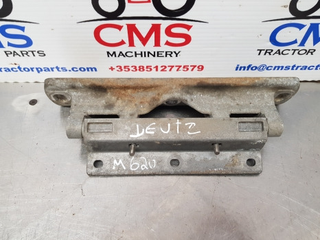 Deutz Agrotron M620, M, 6 Bonnet, Hood Hinge Support Assy 0.013.0881.0/40 - Кузов і екстер'єр: фото 2 Deutz Agrotron M620, M, 6 Bonnet, Hood Hinge Support Assy 0.013.0881.0/40 - Кузов і екстер'єр: фото 2