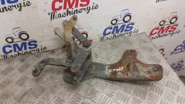 Fendt 412 Vario Spool Valves Levers - Гідравлічний клапан в категорії Трактори: фото 1 Fendt 412 Vario Spool Valves Levers - Гідравлічний клапан в категорії Трактори: фото 1