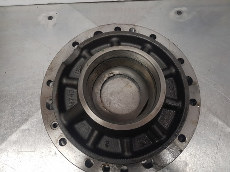 Fendt 724 S4, 716, 718, 720, 724 Rear Axle Bearing Support 743150010051 - Задня вісь: фото 4 Fendt 724 S4, 716, 718, 720, 724 Rear Axle Bearing Support 743150010051 - Задня вісь: фото 4