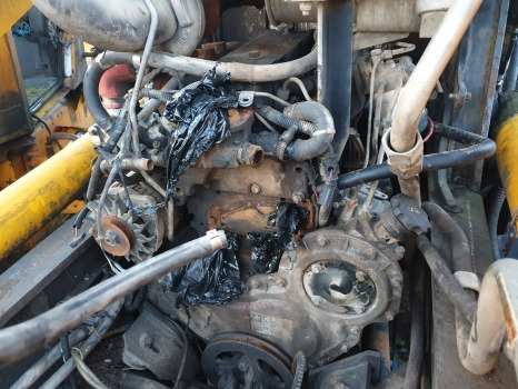 Fermec 760 Perkins 1948/2200 Complete Engine For Parts Aq31425 Zz50281 ,zz90145 - Двигун: фото 3 Fermec 760 Perkins 1948/2200 Complete Engine For Parts Aq31425 Zz50281 ,zz90145 - Двигун: фото 3