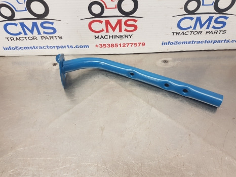 Ford 1000, 600 Series, 4000, 4600 Side Marker Lamp Bracket 83908712 - Світло/ Освітлення: фото 1 Ford 1000, 600 Series, 4000, 4600 Side Marker Lamp Bracket 83908712 - Світло/ Освітлення: фото 1