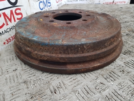 Ford 2000, 3000, 2600, 3600, 2310, 2610 Brake Drum 8181159, C5nn1126e - Гальмівни барабан в категорії Трактори: фото 5 Ford 2000, 3000, 2600, 3600, 2310, 2610 Brake Drum 8181159, C5nn1126e - Гальмівни барабан в категорії Трактори: фото 5