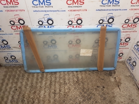Ford 2600, 3600, 4600, 5600, 6600, 7600, 4100 Cab Glass Rear Upper 83909853 - Скло та запчастини в категорії Трактори: фото 1 Ford 2600, 3600, 4600, 5600, 6600, 7600, 4100 Cab Glass Rear Upper 83909853 - Скло та запчастини в категорії Трактори: фото 1