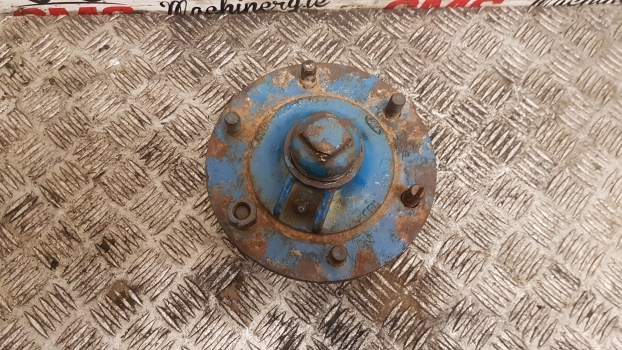 Ford 4000 Original Hub - Маточина в категорії Трактори: фото 2 Ford 4000 Original Hub - Маточина в категорії Трактори: фото 2