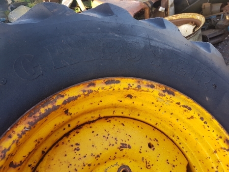 Ford 4550 Rear Wheel Rim And Tyre 18.4-26, 5% Grip, 6 Inches Centre Hole - Колесо в категорії Трактори: фото 4 Ford 4550 Rear Wheel Rim And Tyre 18.4-26, 5% Grip, 6 Inches Centre Hole - Колесо в категорії Трактори: фото 4