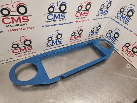 Ford 4610, 10 Series, Lp Cab Fan Blower Support, Cover E3nn18a295aa, 83944215 - Кабіна й інтер'єр: фото 2 Ford 4610, 10 Series, Lp Cab Fan Blower Support, Cover E3nn18a295aa, 83944215 - Кабіна й інтер'єр: фото 2