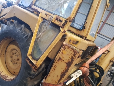 Ford 550 Cab Complete - Кабіна в категорії Екскаватори-навантажувачі: фото 5 Ford 550 Cab Complete - Кабіна в категорії Екскаватори-навантажувачі: фото 5
