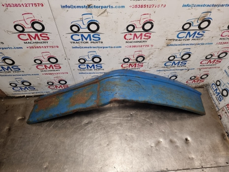 Ford 7840, 6640, 40 Series, Cab Mudguard Pair 82003106, 82003105 - Крило: фото 1 Ford 7840, 6640, 40 Series, Cab Mudguard Pair 82003106, 82003105 - Крило: фото 1
