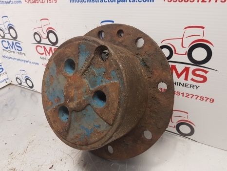 Ford Front Axle Hub Plate Hat 4472451020 - Маточина в категорії Трактори: фото 5 Ford Front Axle Hub Plate Hat 4472451020 - Маточина в категорії Трактори: фото 5
